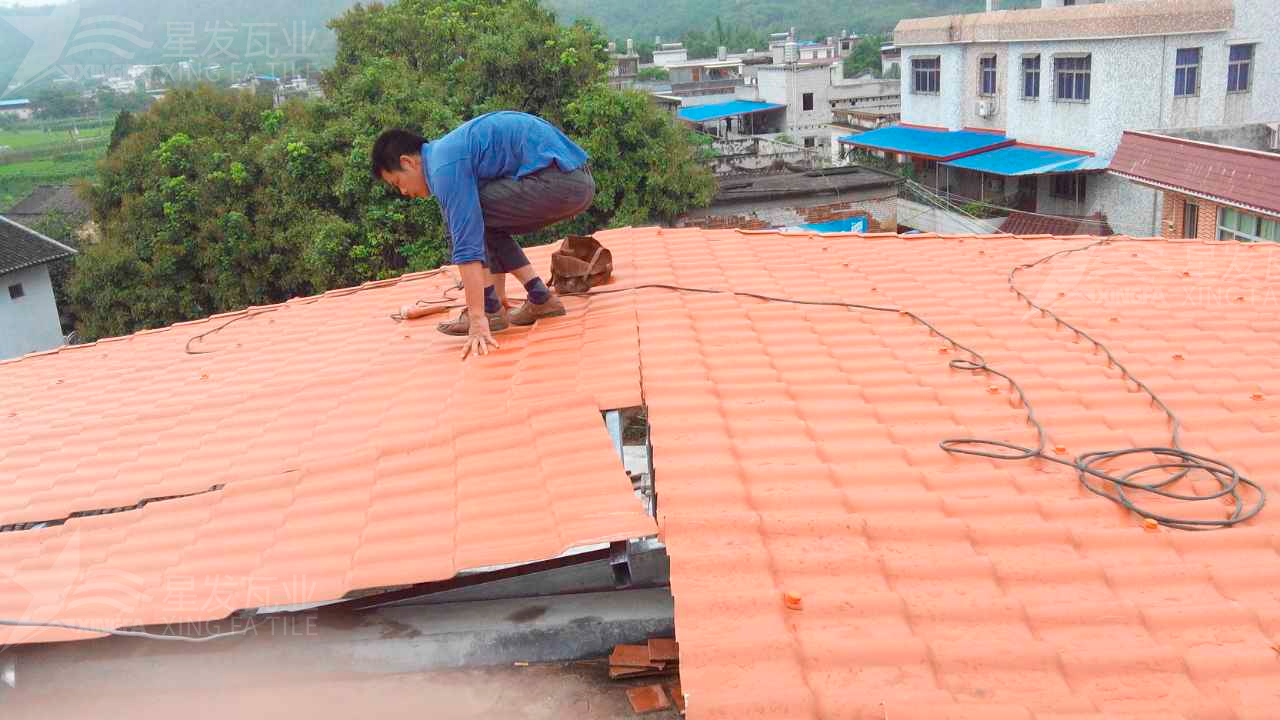 运城屋顶铺设安装合成树脂瓦时，牢牢记住这3点，就不怕屋顶出问题！